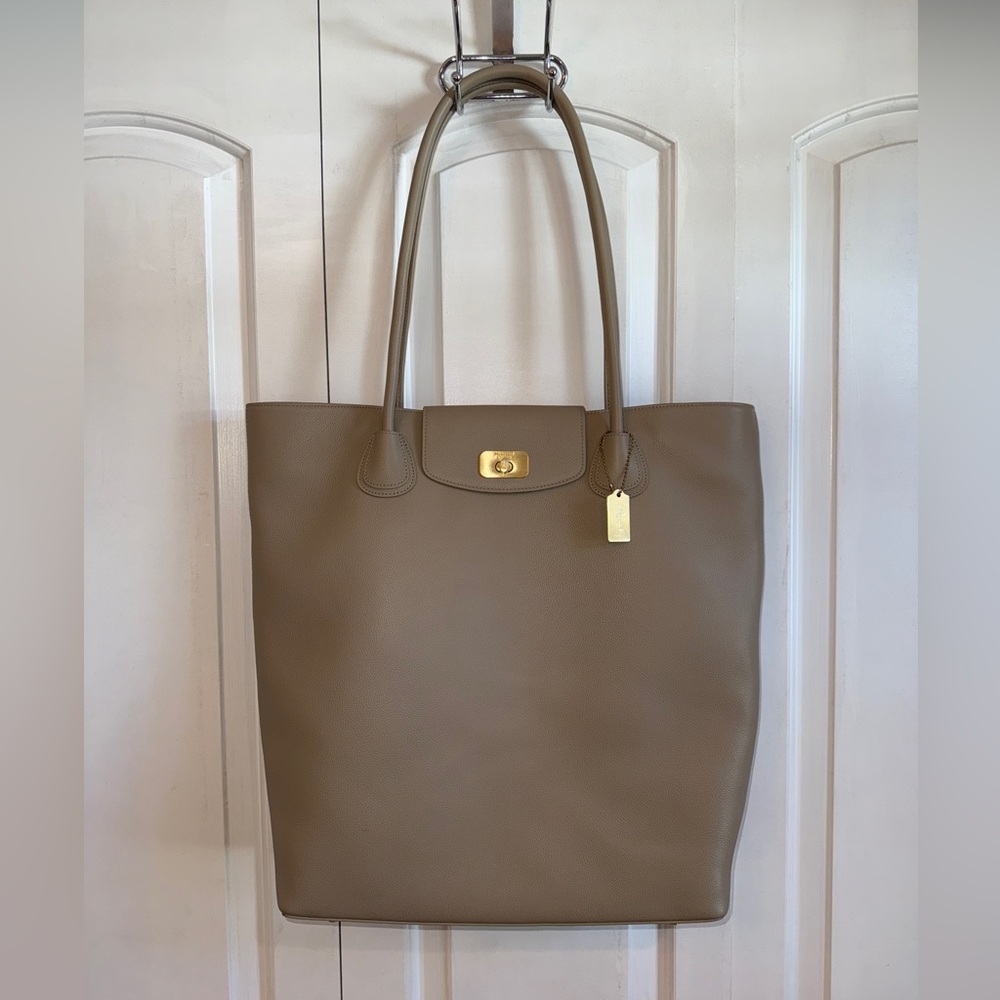 Moncrief tote bag